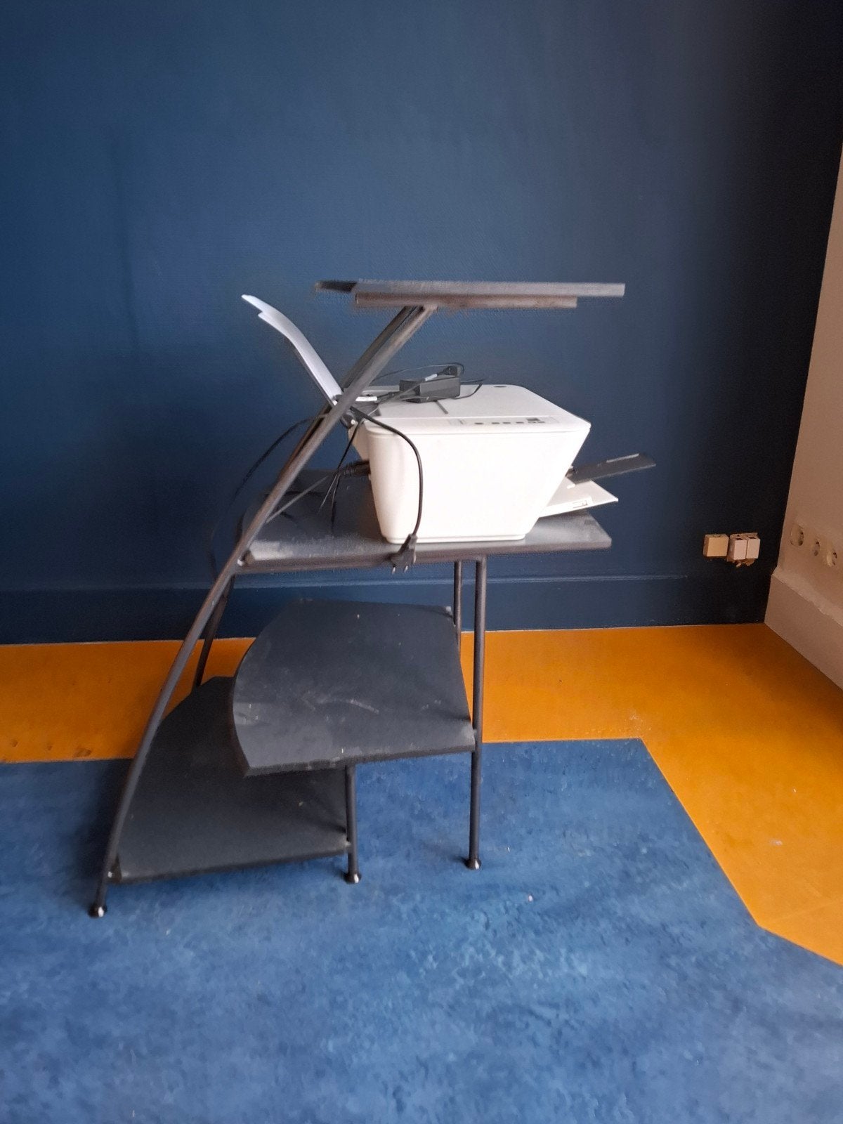 stevig en degelijk opberg bureau printermeubel van Bulo, Ophalen, Zo goed als nieuw