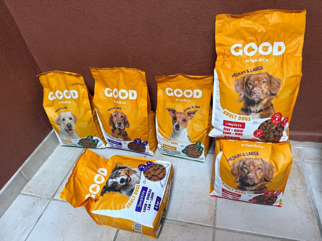 plusieurs sacs de croquettes pour chien de la marque God, Animaux & Accessoires, Nourriture pour Animaux, Enlèvement, Chien
