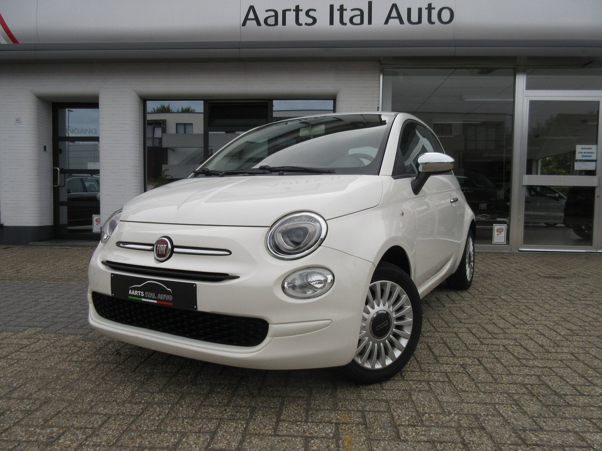 FIAT 500 1.2 MIRROR, Voorwielaandrijving, 4 zetels, Gebruikt, 4 cilinders