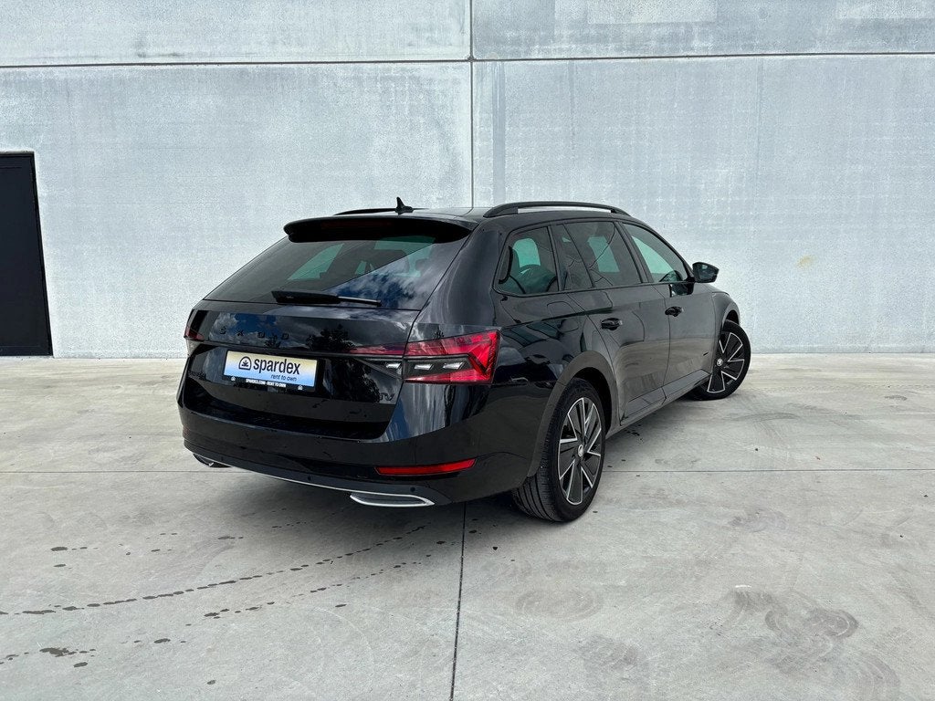Skoda Superb Combi | Leasing (bj 2025, automaat), Auto's, Automaat, Gebruikt, Euro 6, Zwart