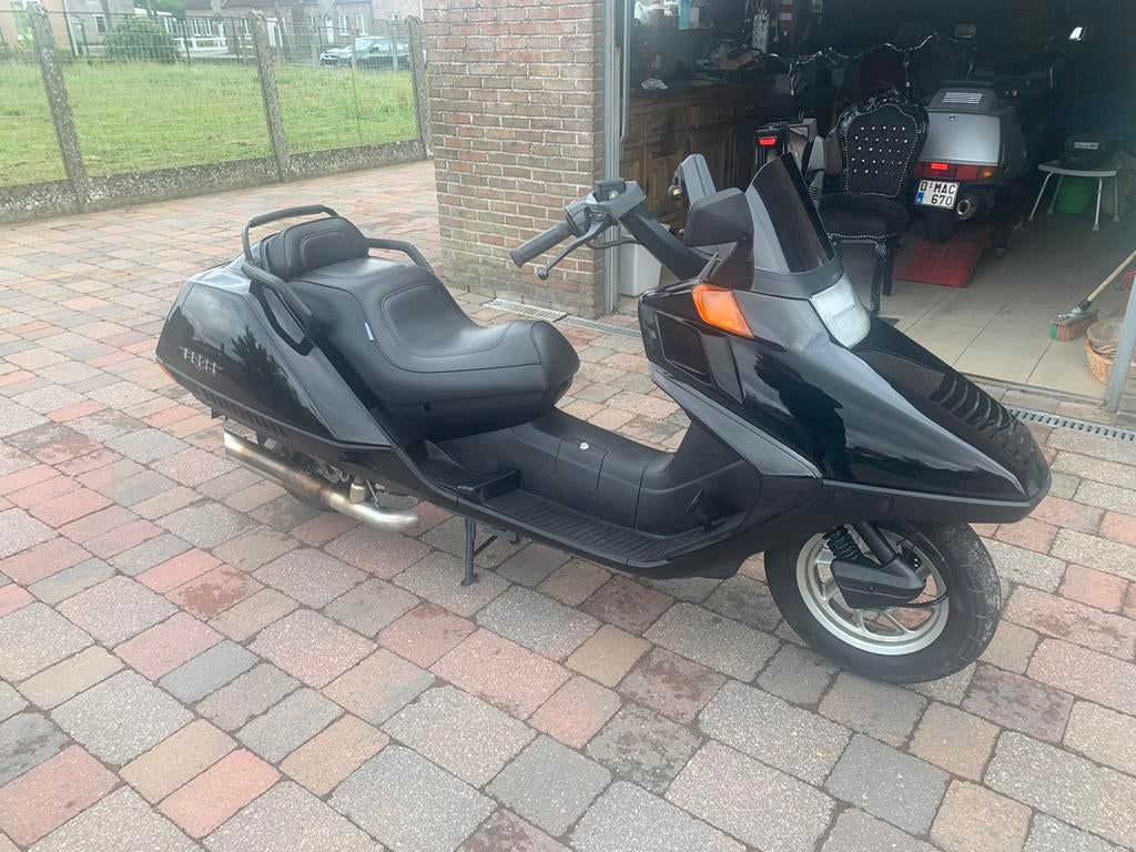 Honda helix spazio cn250, Motoren, Ophalen