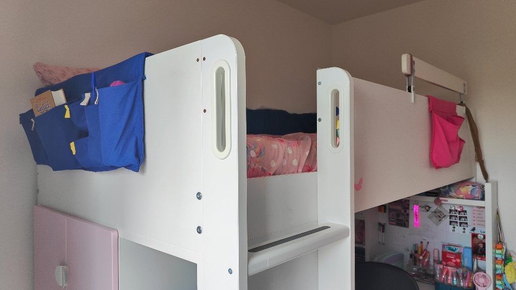 IKEA SMÅSTAD Hoogslaper - kinderbed roos, Kinderen en Baby's, Kinderkamer | Stapelbedden en Hoogslapers, Ophalen, Zo goed als nieuw