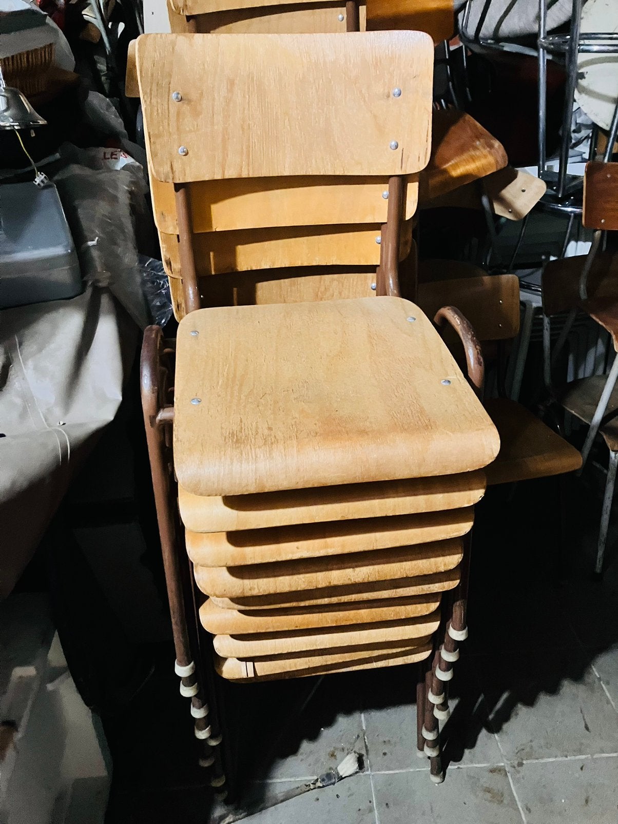 Oude vintage houten schoolstoelen in perfecte staat, Ophalen, Zo goed als nieuw