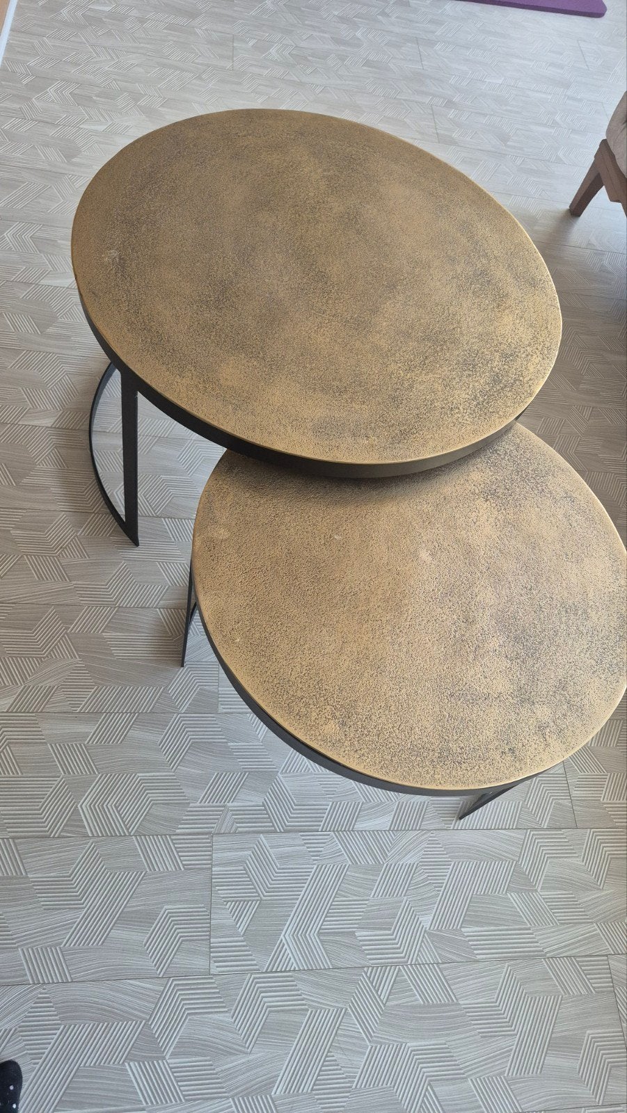 Table basse moderne dorè, Maison & Meubles, Enlèvement