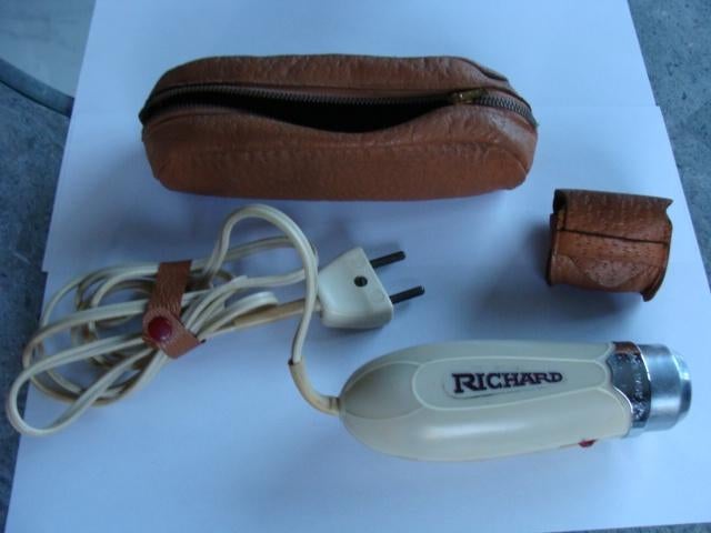 rasoir électrique Richard avec 2 trousses cuir, vintage, Collections, Enlèvement ou Envoi