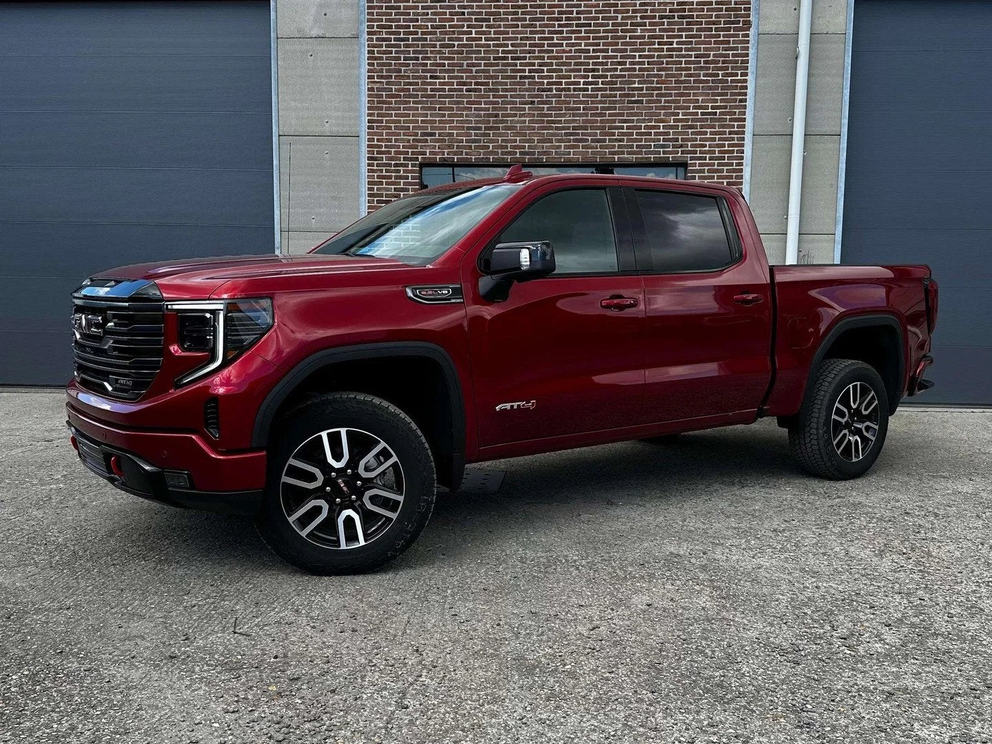 GMC Sierra AT4 6.2L V8 €67.900,- excl btw., Auto's, 8 cilinders, Overige kleuren, 5 zetels, Particulier