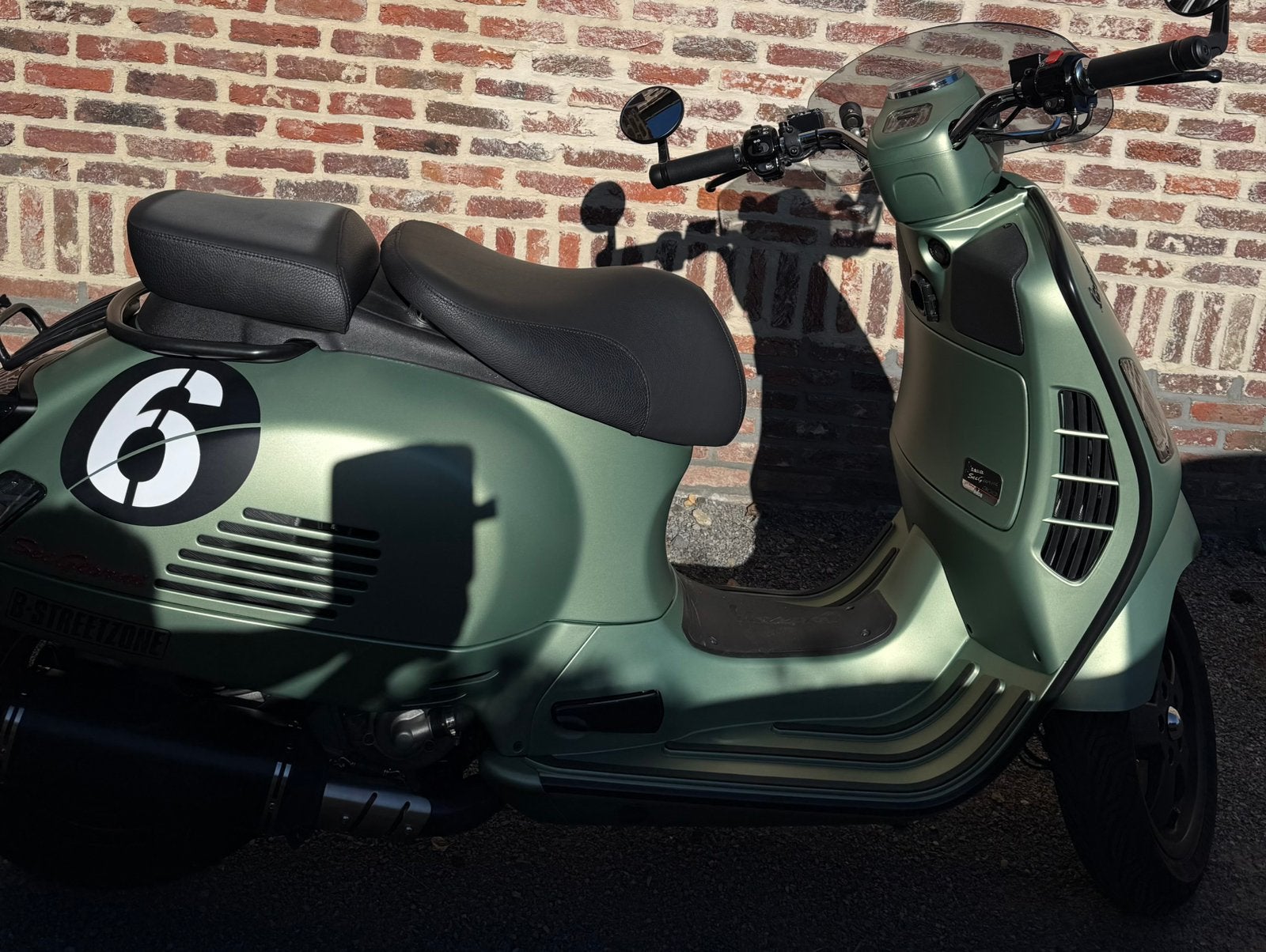 Vespa sei giorni 300 serienr 0008, Ophalen, Zo goed als nieuw