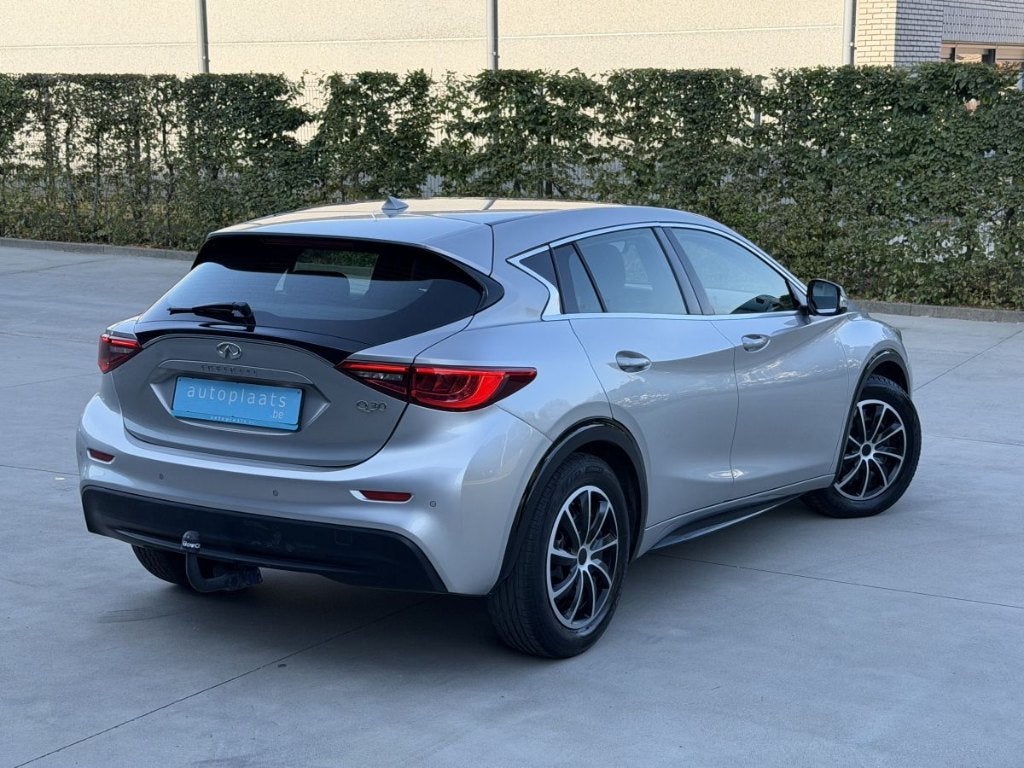 Infiniti Q30 1.5d van 2016 met 140000km, Auto's, USB, 103 g/km, Bedrijf, 5 deurs
