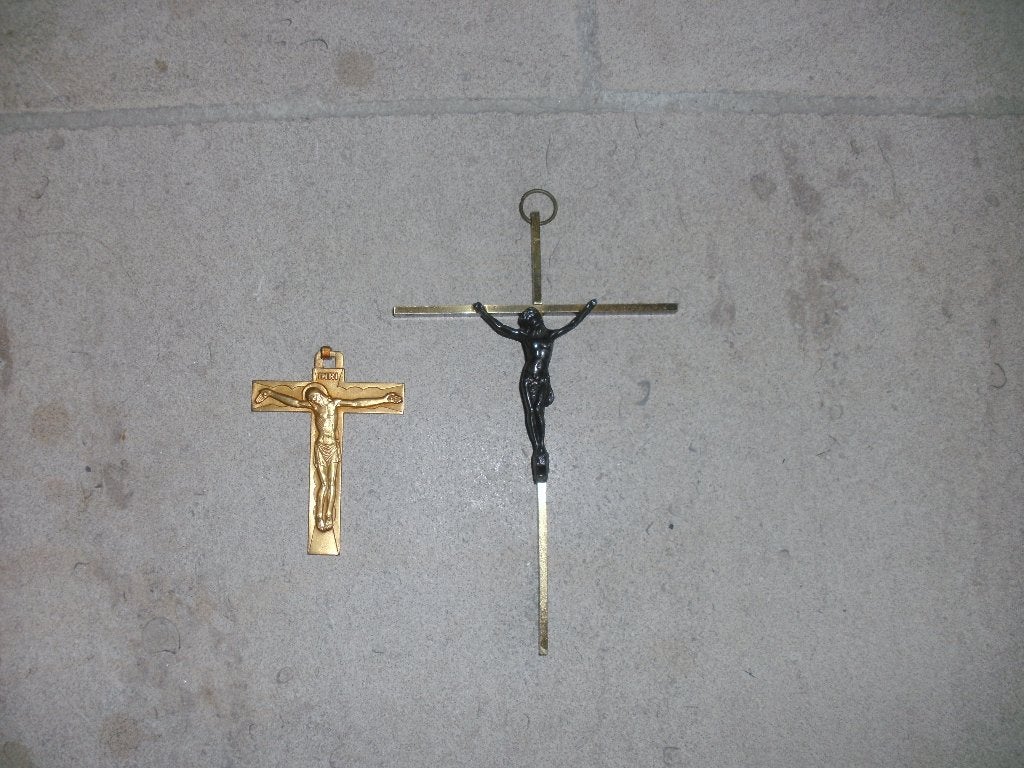 2 kruisbeelden, Antiek en Kunst, Ophalen