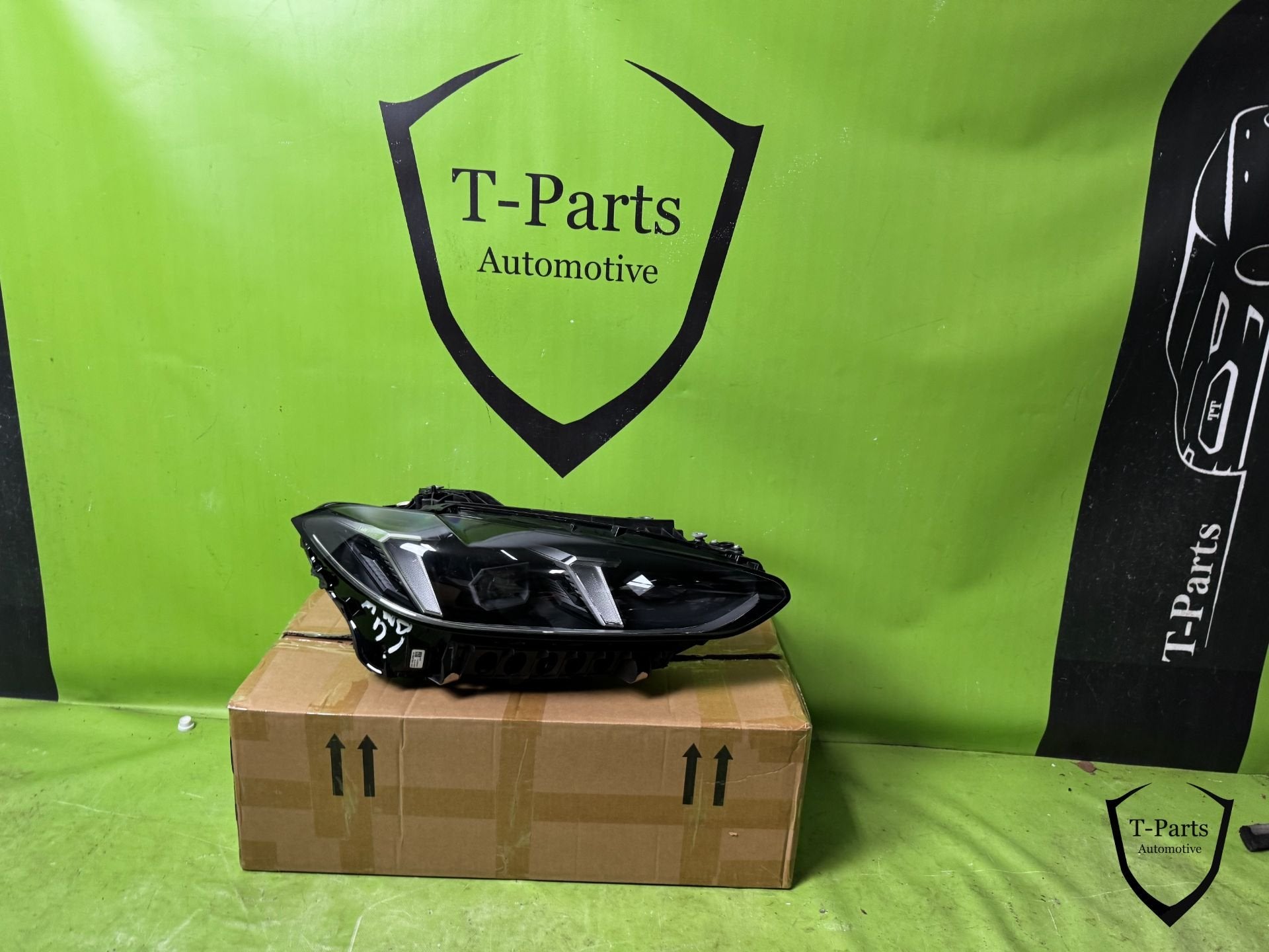 bmw 4 serie koplamp rechts 5A3B2F406 lamp, Petuelring 130
80788  Munich, DE, Gebruikt, Info@bmw.de, BMW