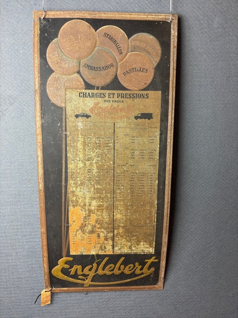 Englebert bandenspanning tabel blik 74 x 34 cm, Ophalen of Verzenden, Gebruikt, Reclamebord