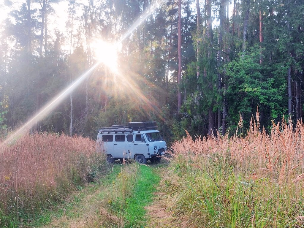 UAZ BUKHANKA, volledig omgebouwd tot buscamper, Autos, Argent ou Gris, Achat, 2 places, Boîte manuelle