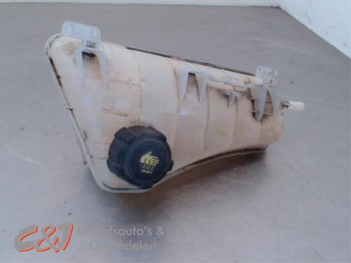 Réservoir d'expansion d'un Renault Kangoo, Renault, -, 3 mois de garantie, Utilisé