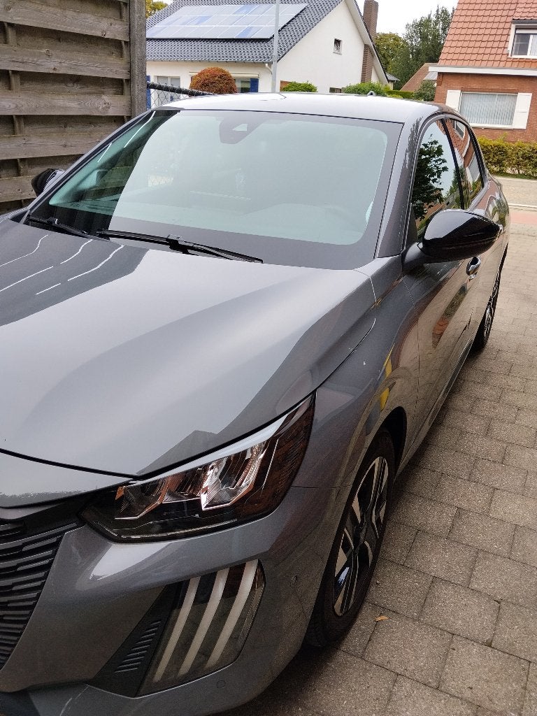 Peugeot 208 Allure-  slechts 3051km - nog fabrieksgarantie, Autos, Apple Carplay, Achat, Euro 6, Noir