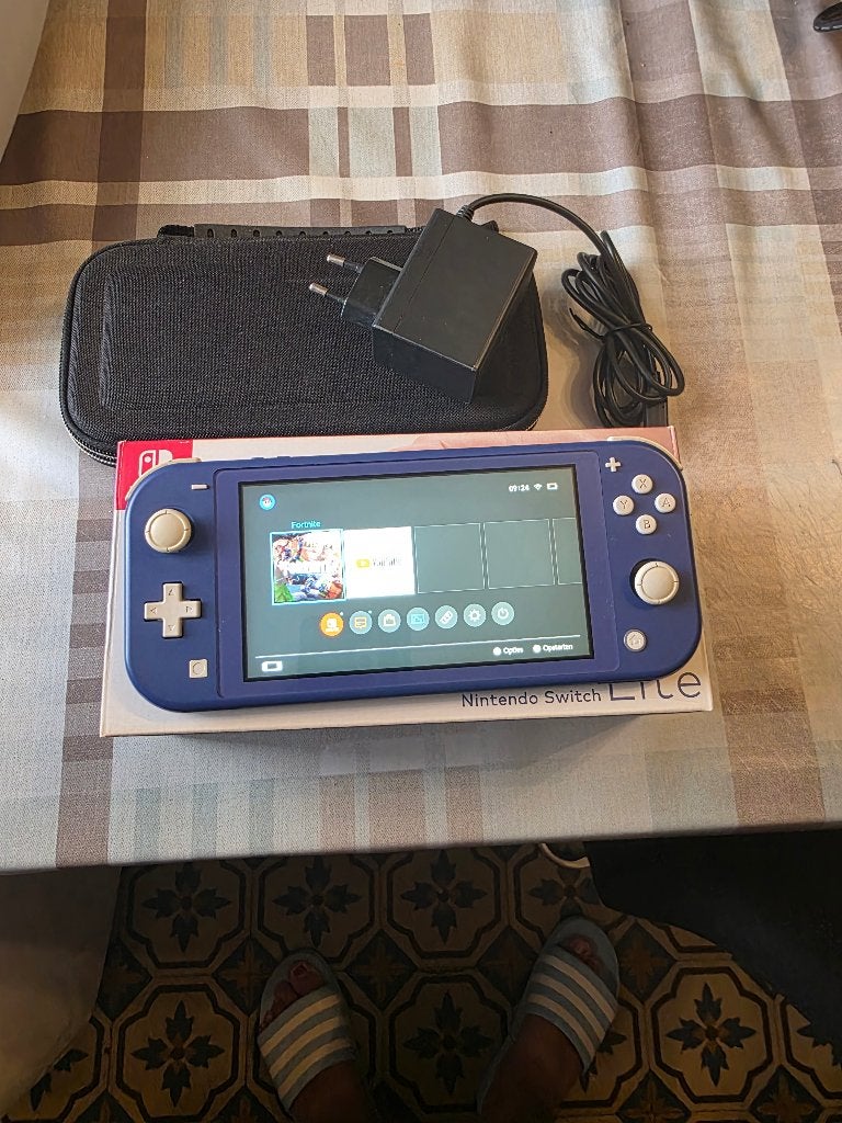 Nintendo switch lite, Ophalen, Overige kleuren, Zo goed als nieuw, Met beschermhoes of tas