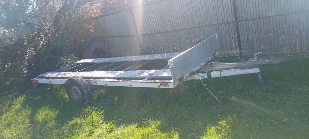 Aanhangwagen, Enlèvement, Utilisé