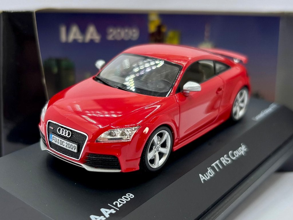 1:43  Audi TT RS COUPE - IAA 2009, Hobby & Loisirs créatifs, Voitures miniatures | 1:43, Enlèvement ou Envoi, Comme neuf, Voiture