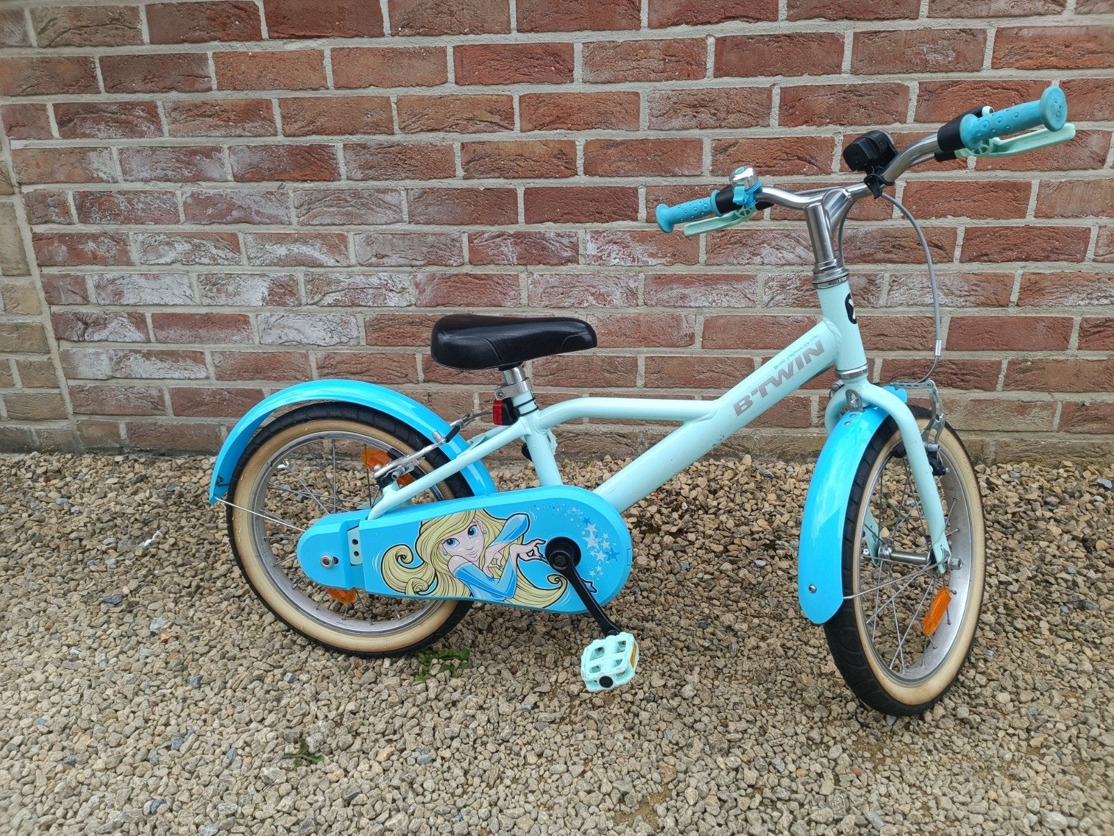 Velo B-twin 16 pouces en bon état, Vélos & Vélomoteurs, Vélos | Vélos pour enfant, Utilisé, Frein sur jante, 16 à 20 pouces, B-Twin Decathlon