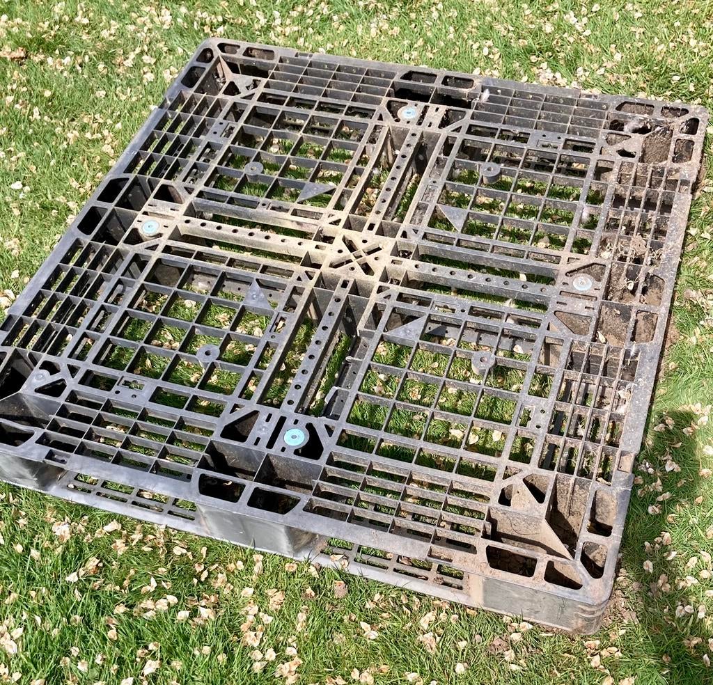 Plastic paletten, Ophalen, Zo goed als nieuw
