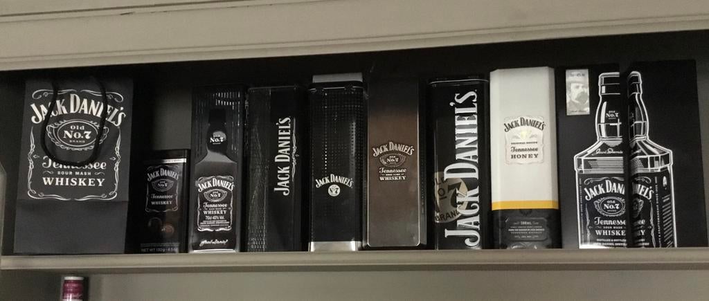 Jack Daniels, Verzamelen, Ophalen