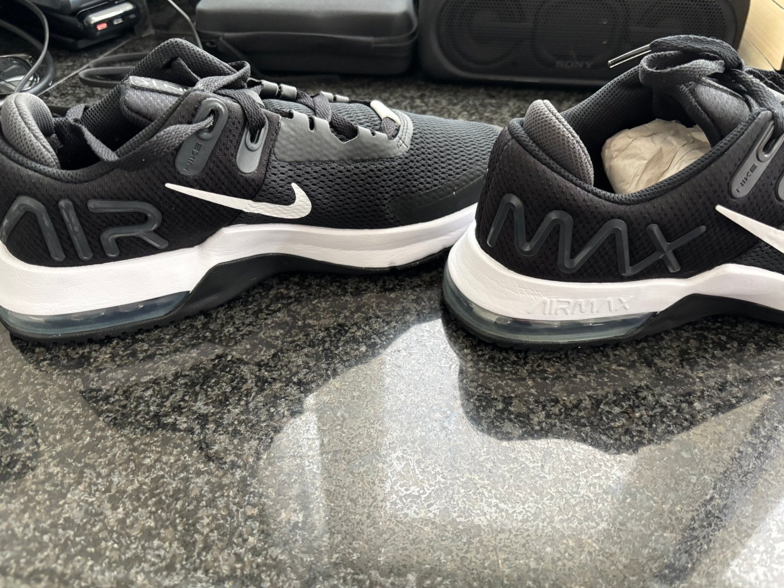 Entraîneur Nike Air Max Alpha 4, Vêtements | Hommes, Chaussures, Neuf, Baskets, Noir, Envoi