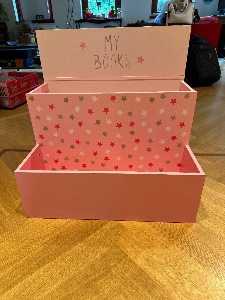 Etagère à livres - basse rose, à étoiles, Roze, Ophalen, Zo goed als nieuw, Opbergmeubel