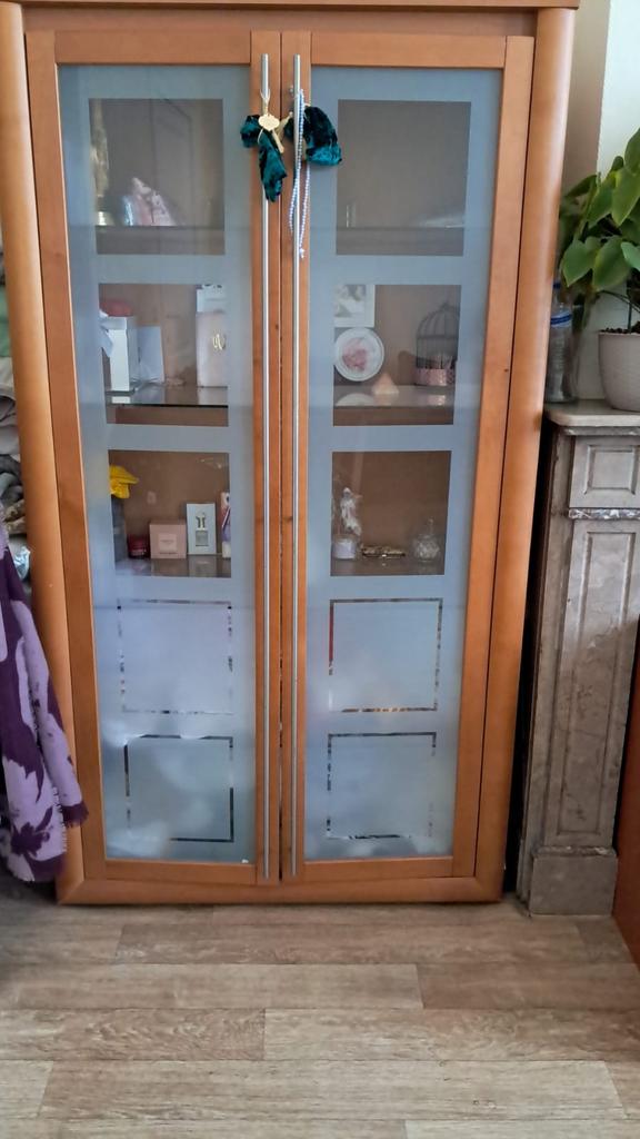 Salle a manger, Enlèvement, Utilisé