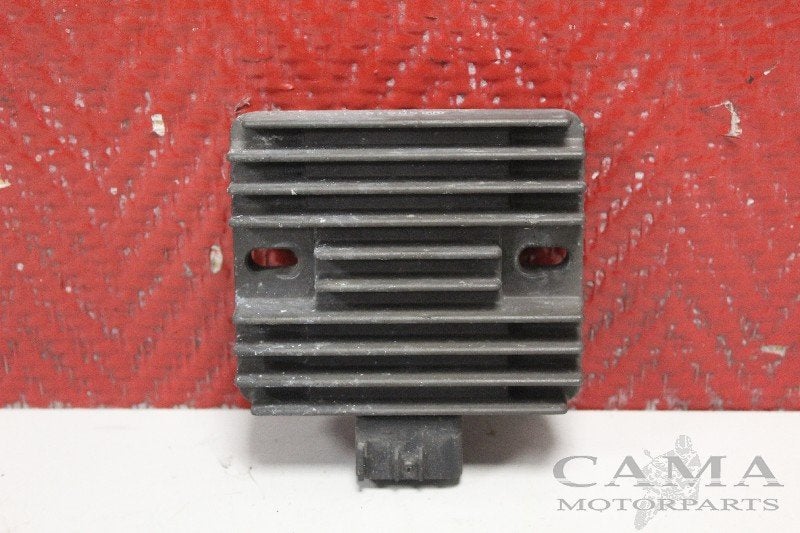 REGULATEUR DE TENSION Yamaha YZF R6 2006-2007 (FZF-R6 2C0), Yamaha Motor Europe N.V., Utilisé, Customersupport@yamaha-motor.co.uk