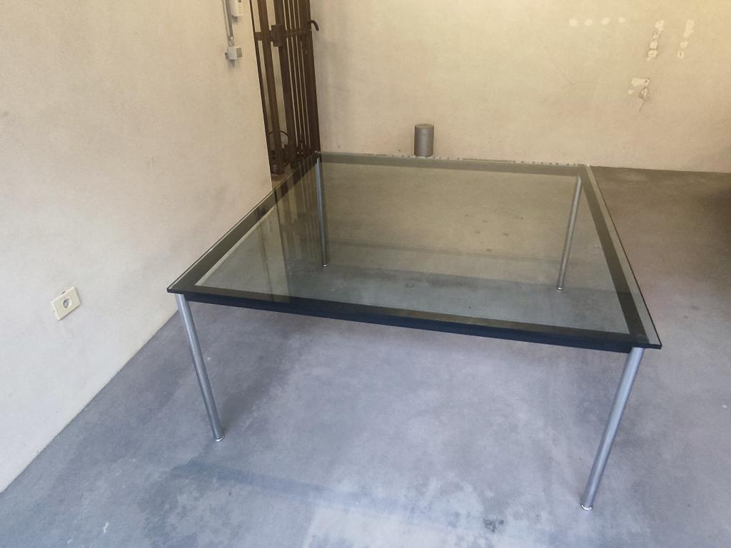 Cassina Le Corbusier LC-10 eettafel, Ophalen, Gebruikt, Vierkant, Vijf personen of meer