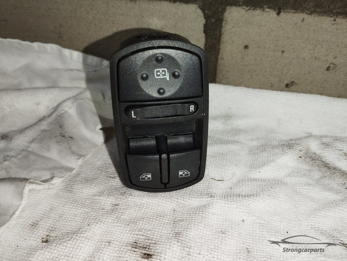 Raam en Spiegelverstelling schakelaar Opel Corsa E 13430017, Gebruikt, -, -, Opel