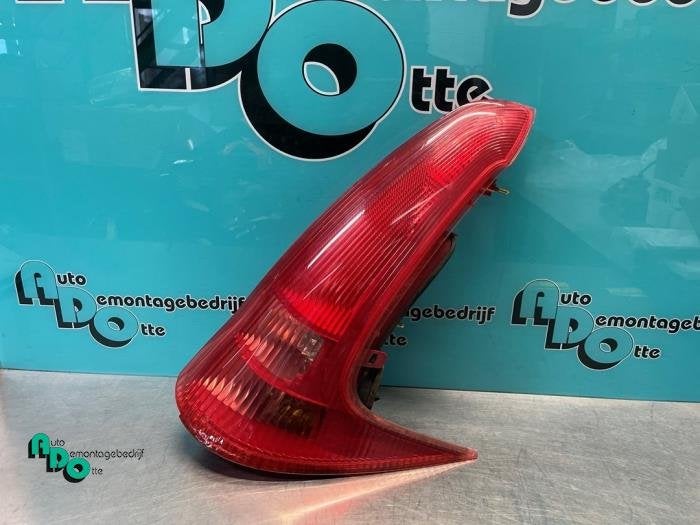 Feu arrière droit d'un Peugeot 206 (206 98-), -, 3 mois de garantie, Utilisé, -