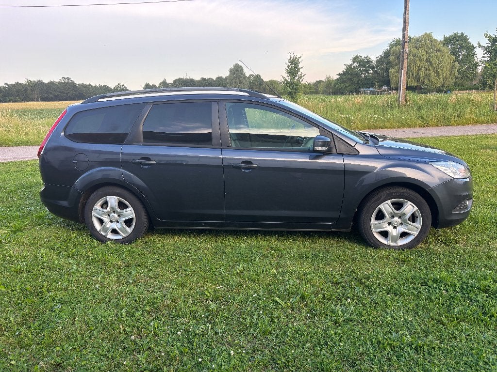 Ford Focus Break 1.6 DTCI EURO 5 206 000 km A/C, Autos, Focus, 4 portes, Entreprise, Noir