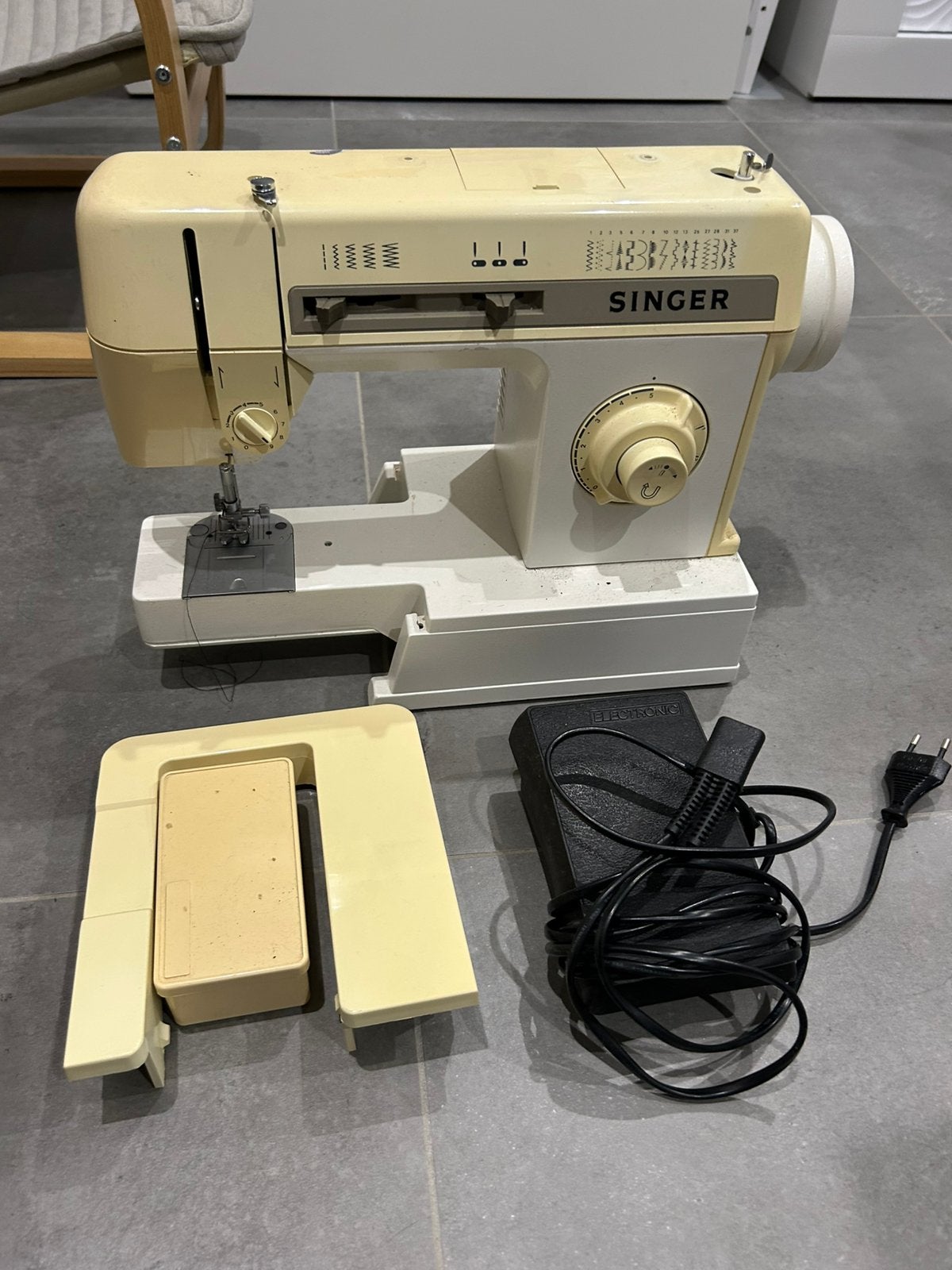 Singer naaimachine, Hobby en Vrije tijd, Ophalen, Gebruikt, Naaimachine, Singer