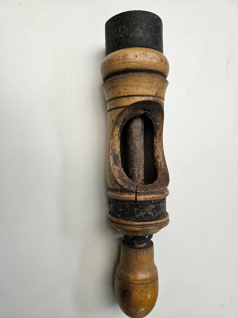 Pince ou injecteur de bouchon de liege, Enlèvement, Utilisé