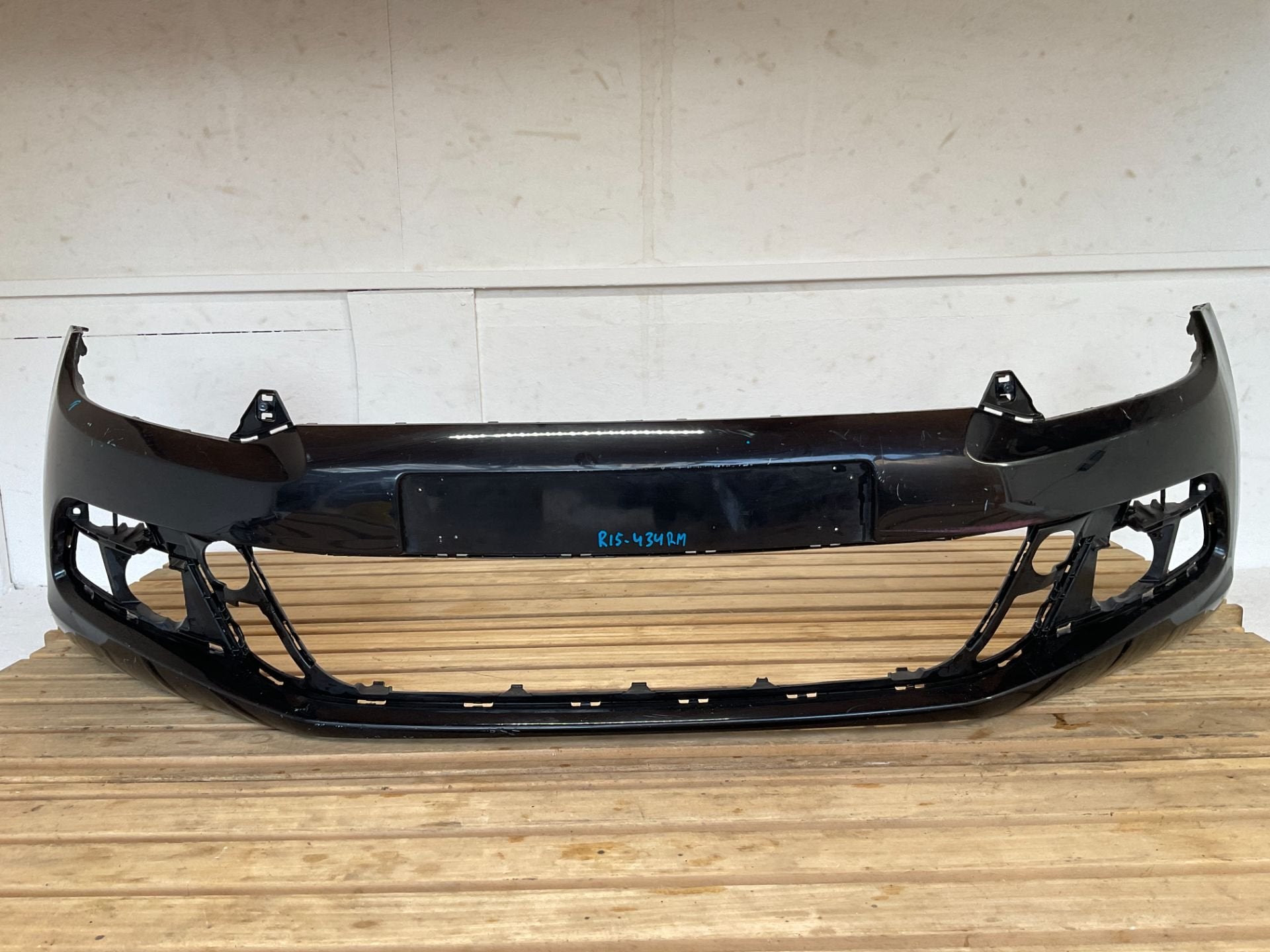 Bumper Volkswagen Scirocco 2008-2015 Voorbumper 1K8807221F R, Gebruikt, Volkswagen AG, Vw@volkswagen.de, Bumper