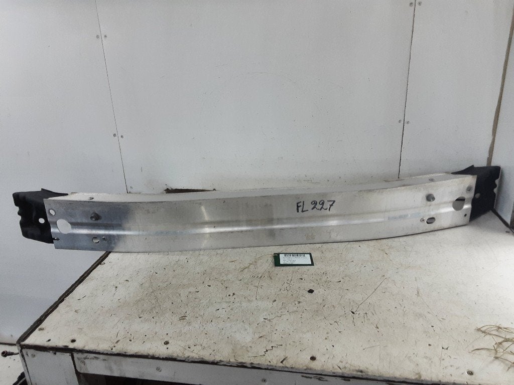 RENFORT PARE CHOC AVANT (TRAVERSE) Toyota RAV4 (A5), Autos : Pièces & Accessoires, Mevr. I. Hauben, Toyota, Utilisé, Rue de l'Espoir 34 34
4030  GRIVEGNÉE, BE