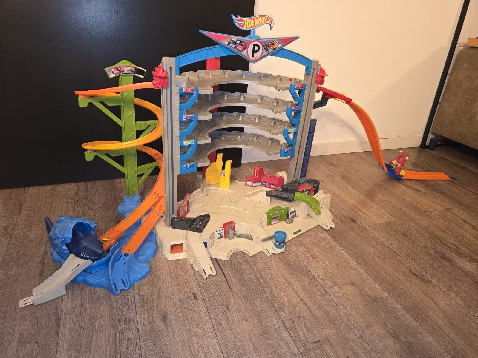 Grand lot Hot Wheels- Ultimate Garage + pistes + accessoire, Kinderen en Baby's, Speelgoed | Racebanen, Ophalen, Racebaan, Hot Wheels