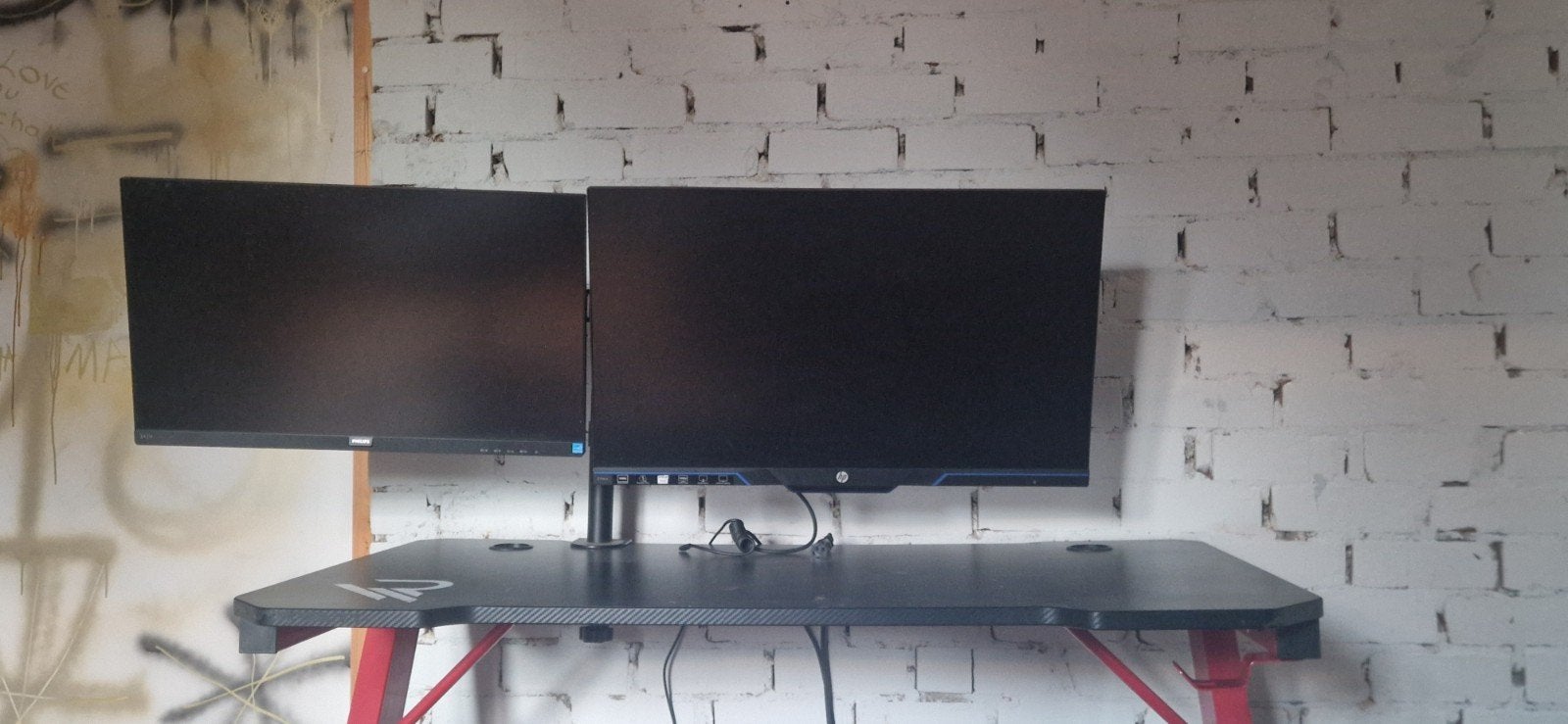 HP 27 inch 144Hz Full HD Gaming Monitor & Philips 24 inch, Caravanes & Camping, Outils de camping, Enlèvement, Utilisé