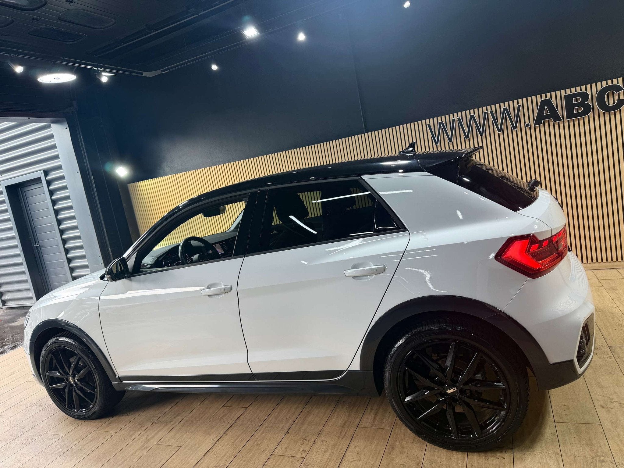 Audi A1 ALLSTREET SPORT S TRONIC 1.5 TSI * GARANTIE 12 MOIS, Auto's, Audi, Automaat, Stof, 110 kW, Wit