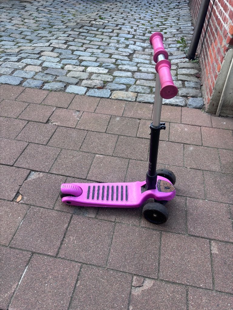 Roze step met lichtjes in de wiele, Fietsen en Brommers, Ophalen, Gebruikt, Gewone step, Lifegoods