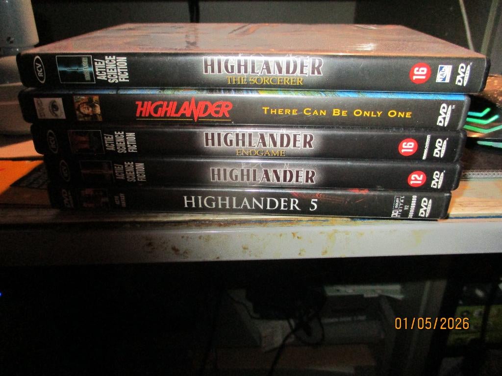 dvds pakketje highlander alles met nl subs, CD & DVD, DVD | Action, Tous les âges, Enlèvement ou Envoi, Comme neuf, Action