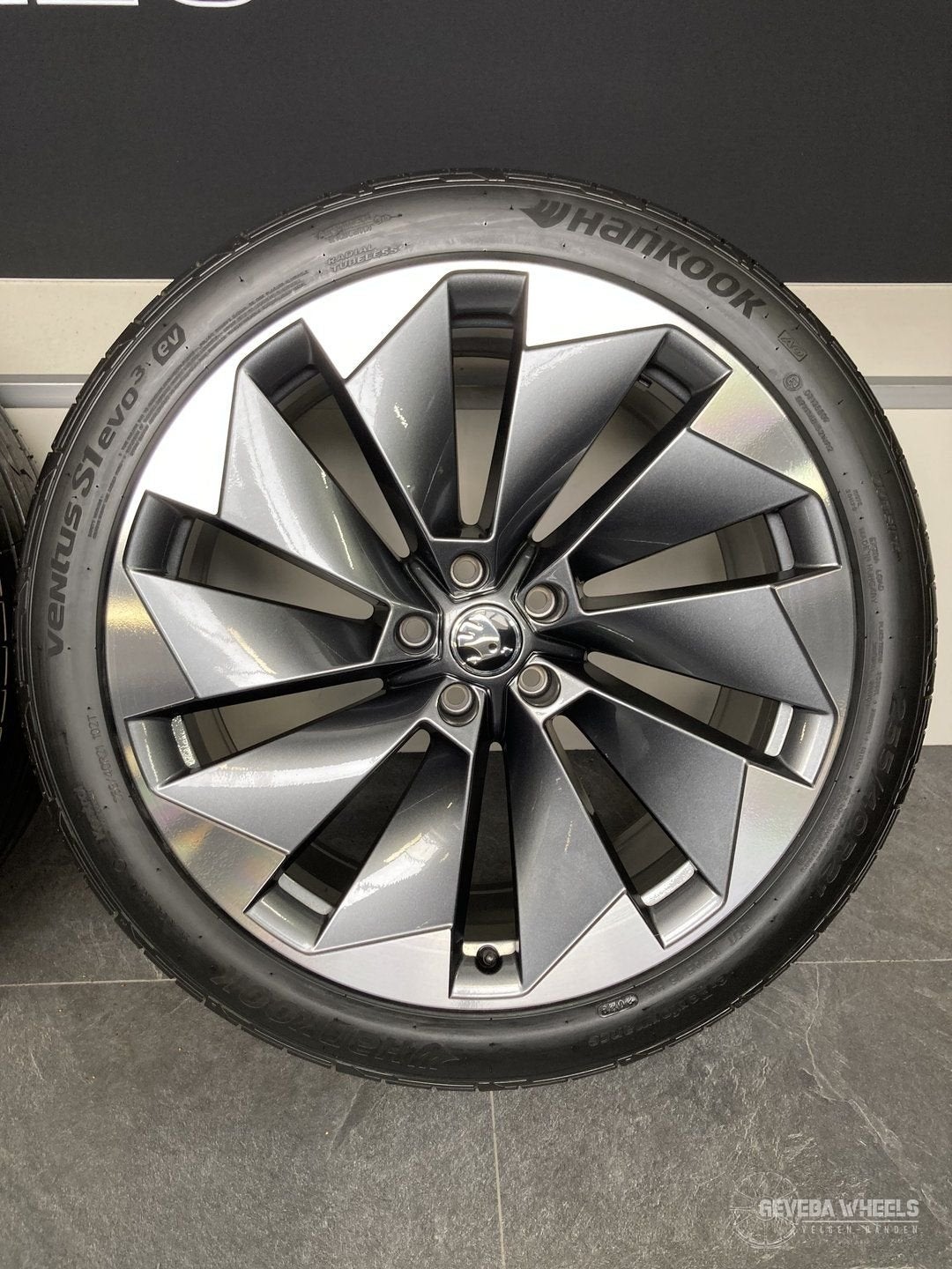 21” originele Skoda Enyaq / Elroq Betria velgen banden 5x112, Autos : Pièces & Accessoires, Pneus & Jantes, Pneus et Jantes, Pneus été