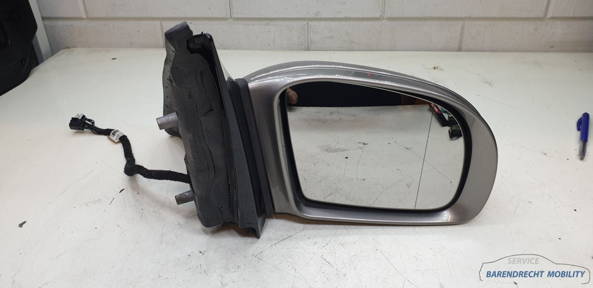 R troviseur ext rieur Classe R W251 Mercedes 2518101593 lect, Mercedes-Benz AG, Mercedes-Benz, Utilisé, Mercedesstrasse 120
70372  Stuttgart, DE