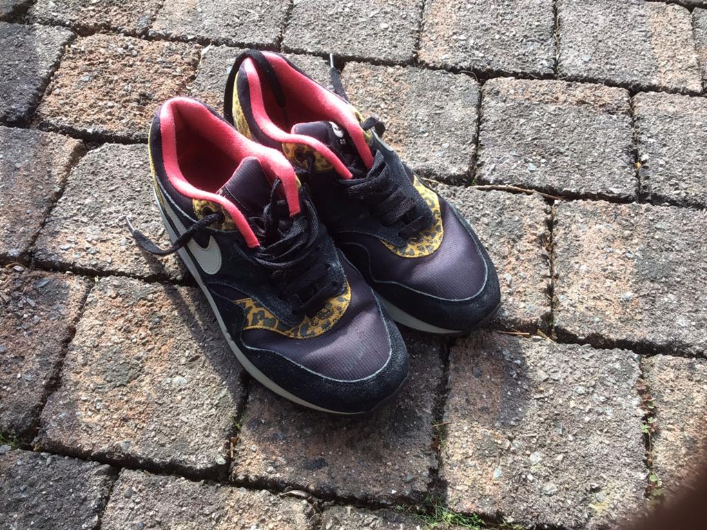 Nike air maat40  20€ 0486/806705, Ophalen, Zo goed als nieuw