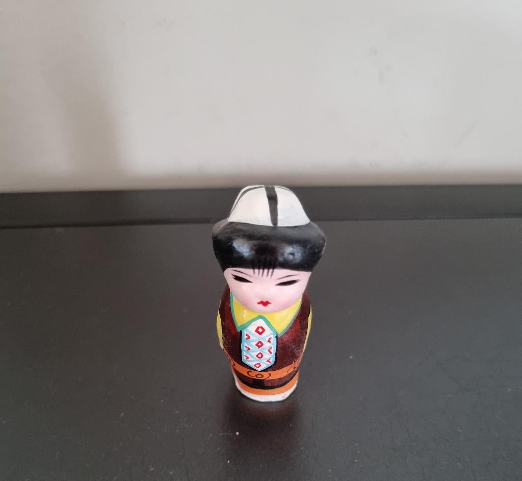 Vintage Chinees kleipoppetje, Verzenden