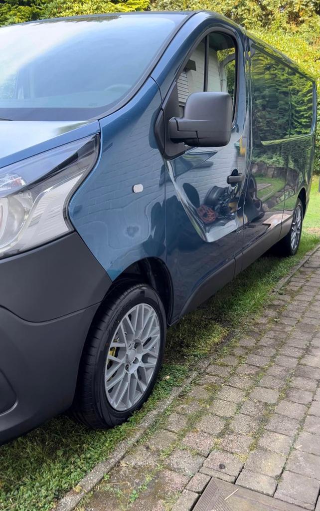 4 Jantes Renault trafic  avec  4 pneus Neuf ete, Ophalen, Renault