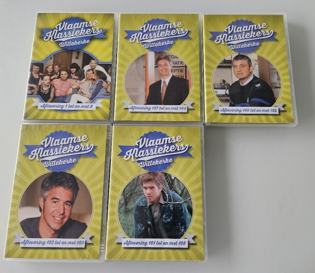 13 DVD boxen:Nonkel Jef,Spoed,Bompa,Slisse &Cesar,Wittekerke, Cd's en Dvd's, Dvd's | Tv en Series, Ophalen of Verzenden