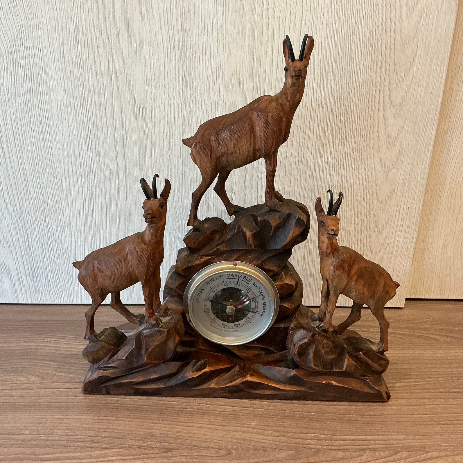 Zwarte woud gemsen barometer hout, Antiek en Kunst, Ophalen