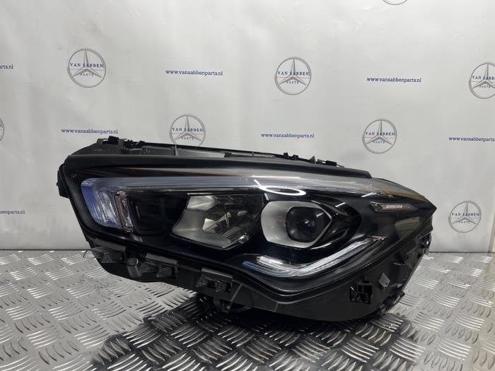 Koplamp links van een Mercedes CLA, Gebruikt, -, -, 3 maanden garantie