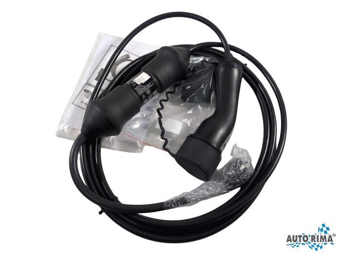 Câble de recharge hybride d'un Volvo V90, -, 3 mois de garantie, -, -